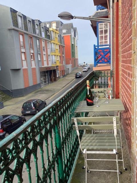 Appartement Avec Balcon Et Parking Prive Mers-les-Bains Exterior photo